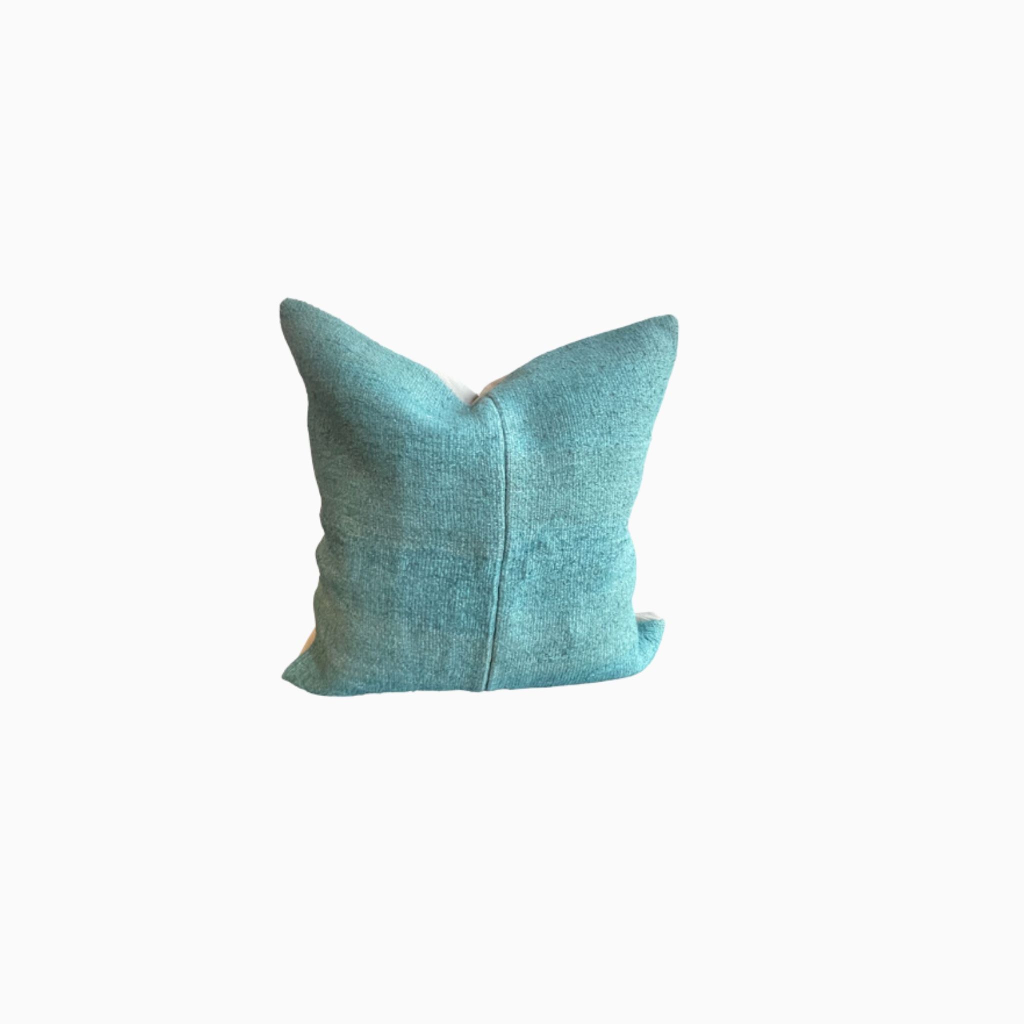 MAYA THROW PILLOW