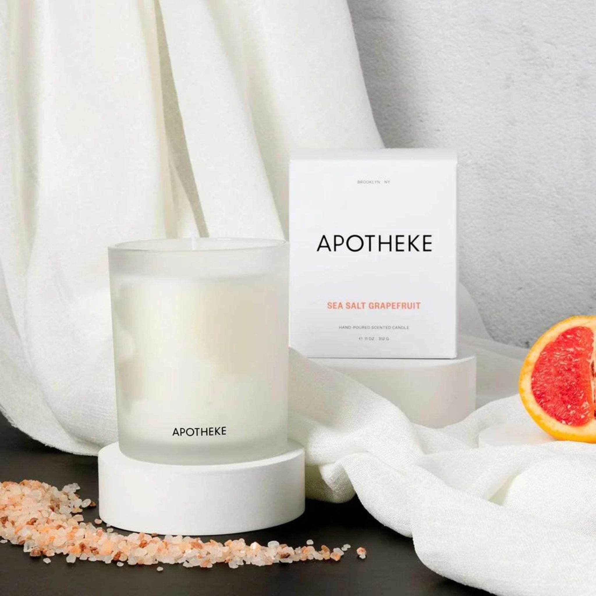 Simply Elevated - Signature Store Scent - Our Sea Salt Grapefruit Candle is the smell of summer time. Notes of juicy ripe grapefruit and black pepper intertwined with sea salt blend together for a bright, energizing scent. Balanced with dew drop accords and tarragon, 