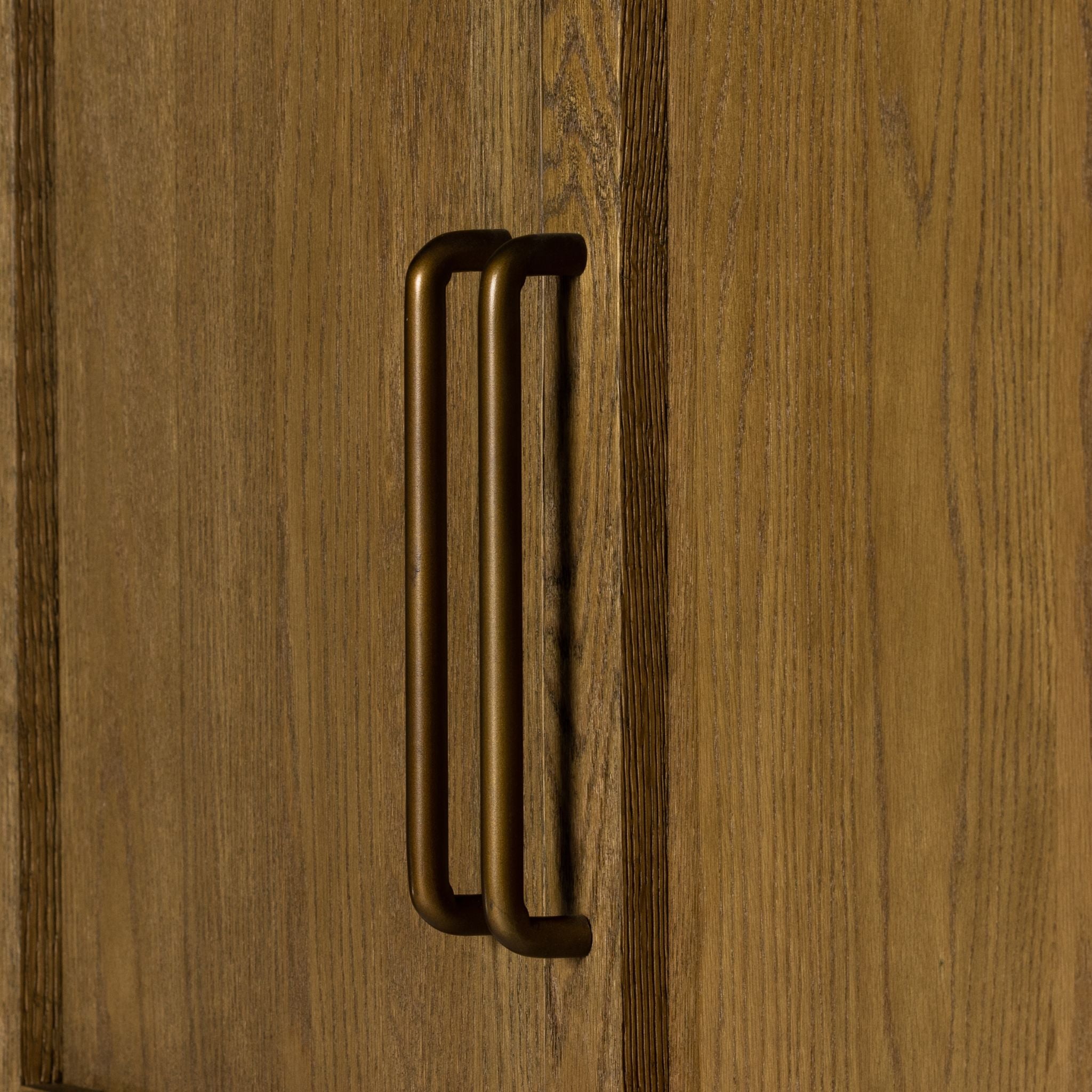 TOLLE PANEL DOOR CABINET